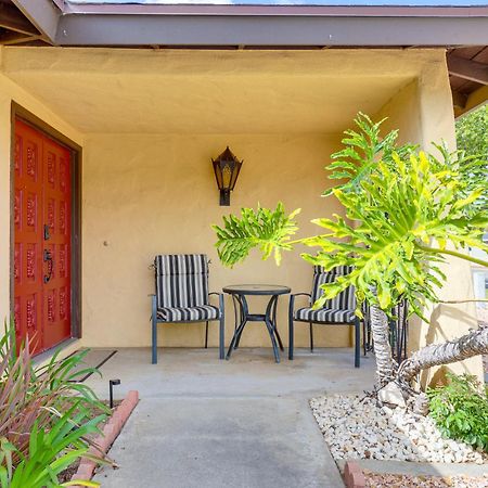 Sunny Oceanside Home With Patio, 5 Mi To Downtown! Exterior photo